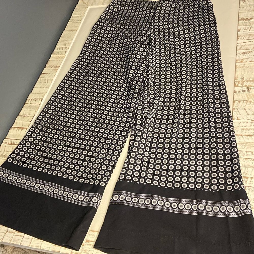 New York and Company wide leg pants size XS